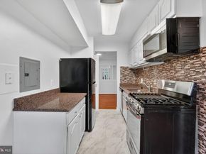 3330 Woodburn Village Drive 33, Annandale VA 22003