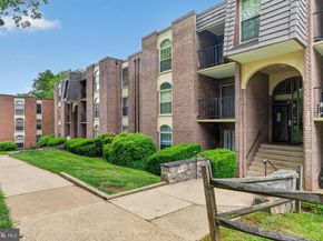 3330 Woodburn Village Drive 33, Annandale VA 22003