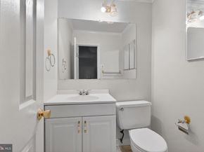 3330 Woodburn Village Drive 33, Annandale VA 22003