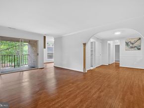 3330 Woodburn Village Drive 33, Annandale VA 22003