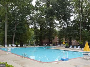 3330 Woodburn Village Drive 33, Annandale VA 22003