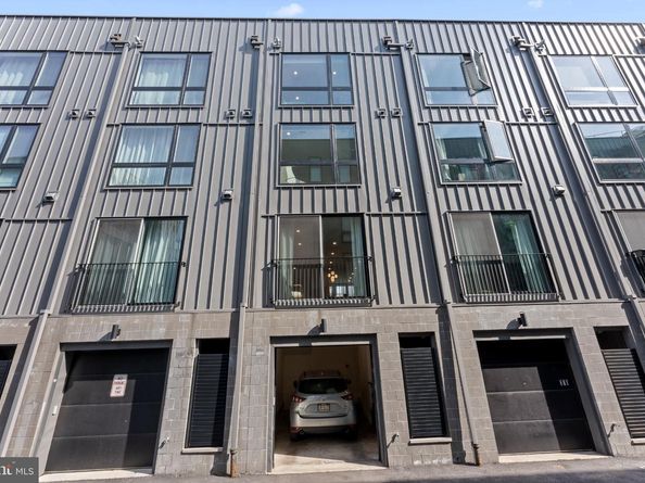312 Poplar Street, Philadelphia PA 19123
