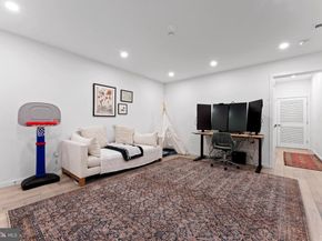 312 Poplar Street, Philadelphia PA 19123