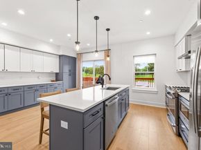 3606 Golfview Lane, Philadelphia PA 19114