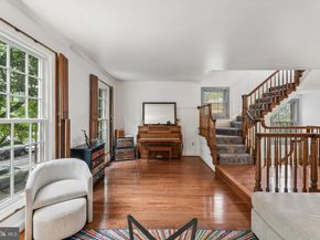 1715 Dogwood Drive, Alexandria VA 22302