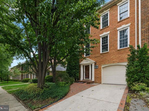 1715 Dogwood Drive, Alexandria VA 22302
