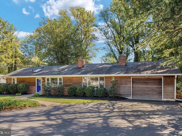 7811 Marthas Lane, Falls Church VA 22043