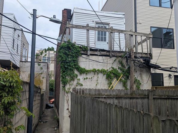 2242 Oakford Street, Philadelphia PA 19146
