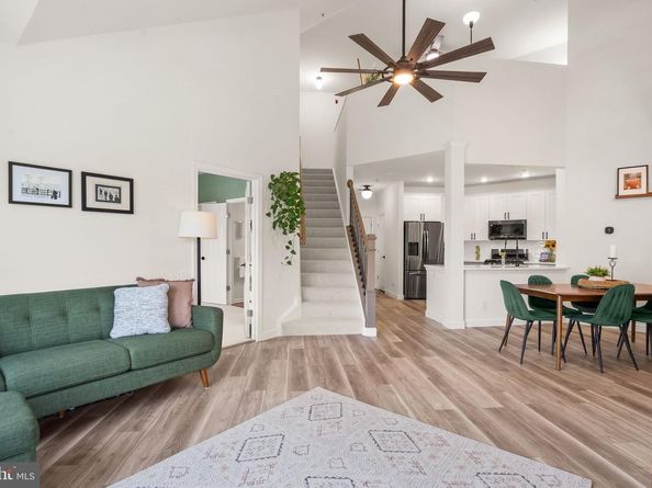 21851 Locomotive Terrace 301, Sterling VA 20166