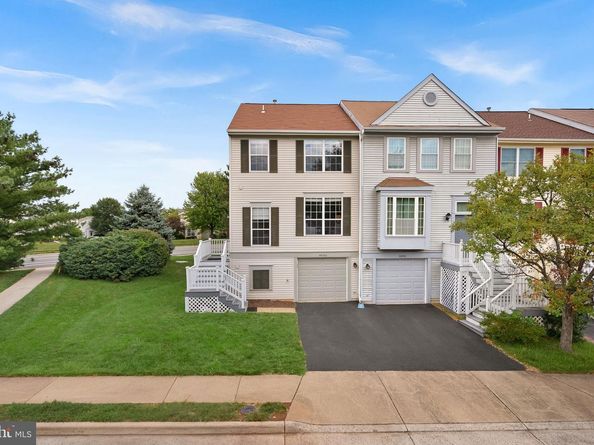 46700 Sandalwood Square, Sterling VA 20164