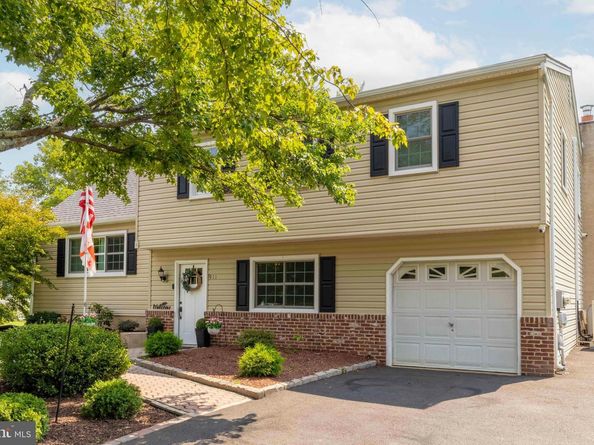 911 Liberty Lane, Warrington PA 18976