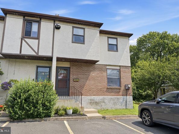 13073 Townsend Road, Philadelphia PA 19154