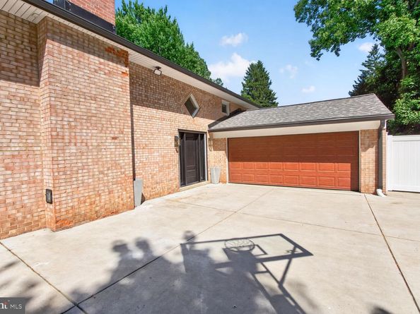 9009 Mears Street, Fairfax VA 22031