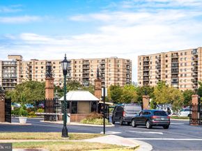 8370 Greensboro Drive 510, Mclean VA 22102