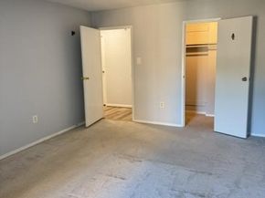 4500 S Four Mile Run Drive 834, Arlington VA 22204