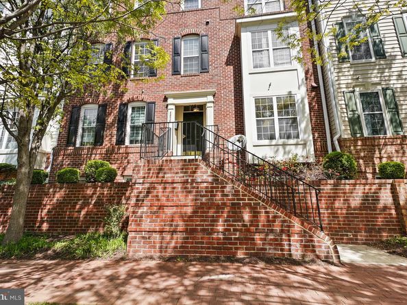8856 Ashgrove House Lane 102, Vienna VA 22182