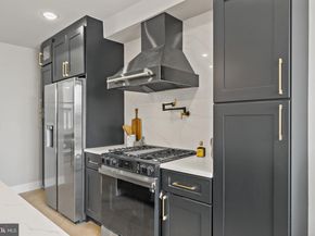 1810 E Moyamensing St B, Philadelphia PA 19148