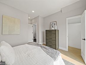 1810 E Moyamensing St B, Philadelphia PA 19148