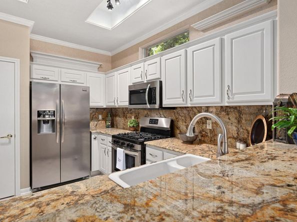 110 Old Chisholm TRL, Georgetown TX 78633