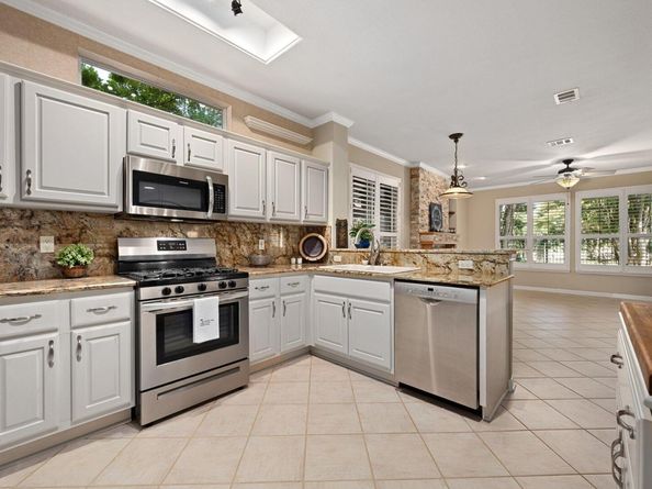 110 Old Chisholm TRL, Georgetown TX 78633