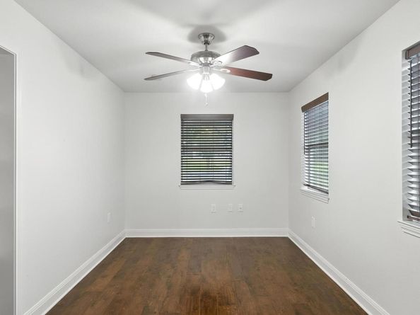12705 Burson DR, Manchaca TX 78652