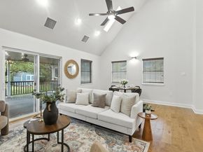 12705 Burson DR, Manchaca TX 78652