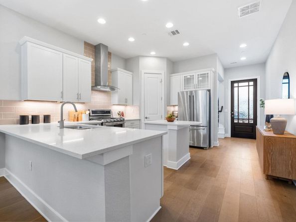 4323 Spicewood Springs RD 9, Austin TX 78759