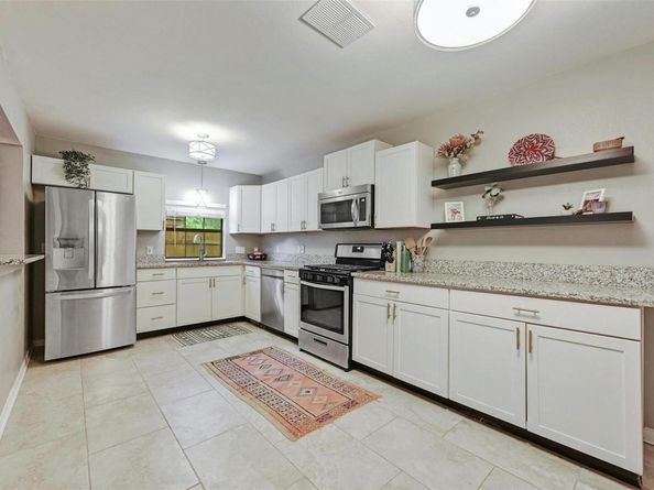 4025 Valley View RD 2, Austin TX 78704