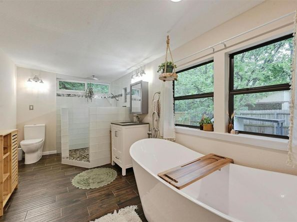 4025 Valley View RD 2, Austin TX 78704