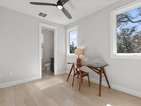 3602 Pennsylvania Ave 2, Austin TX 78721