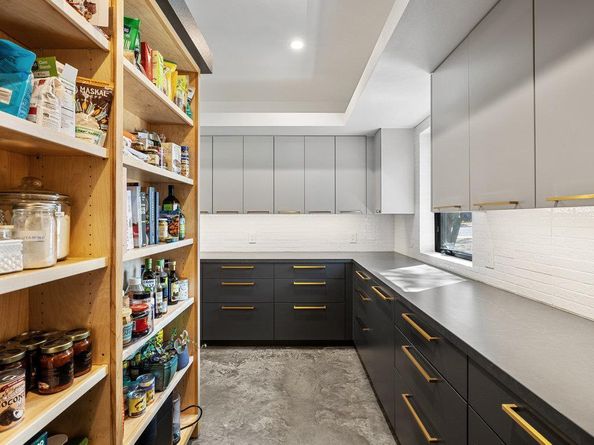 1600 Barton Hills DR, Austin TX 78704