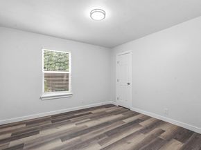1911 Hearthside DR A/B, Austin TX 78757