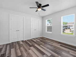 1911 Hearthside DR A/B, Austin TX 78757
