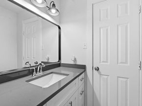 1911 Hearthside DR A/B, Austin TX 78757