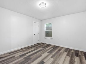 1911 Hearthside DR A/B, Austin TX 78757