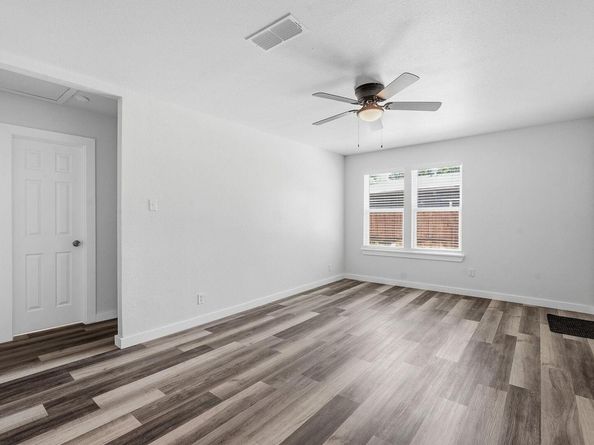 1911 Hearthside DR A/B, Austin TX 78757