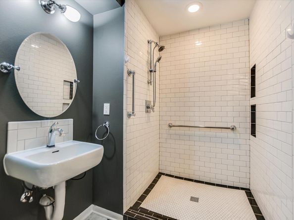 3921 Greystone DR, Austin TX 78731