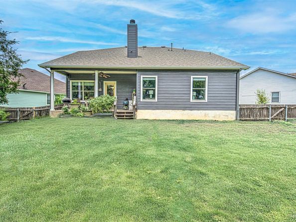 1002 Elmwood DR, Georgetown TX 78628