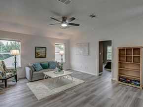 1002 Elmwood DR, Georgetown TX 78628