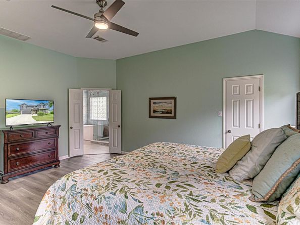 1002 Elmwood DR, Georgetown TX 78628
