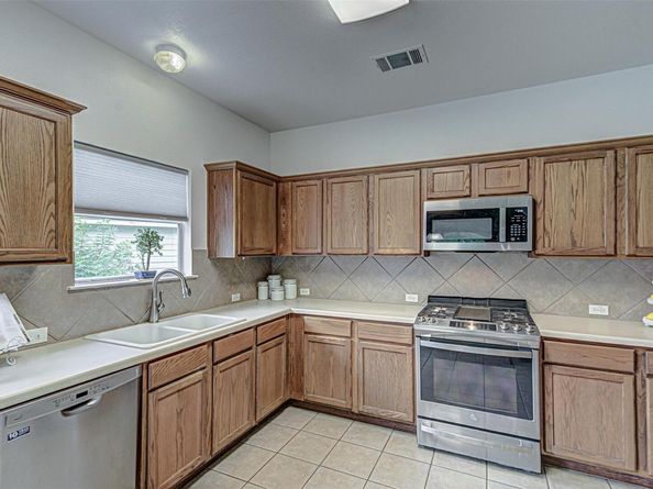 1002 Elmwood DR, Georgetown TX 78628