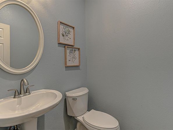 1002 Elmwood DR, Georgetown TX 78628