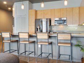 507 Sabine ST 605, Austin TX 78701