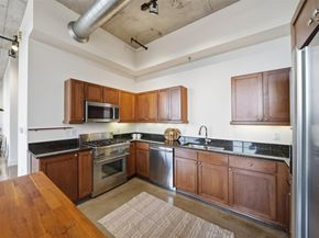 800 W 5th ST 906, Austin TX 78703