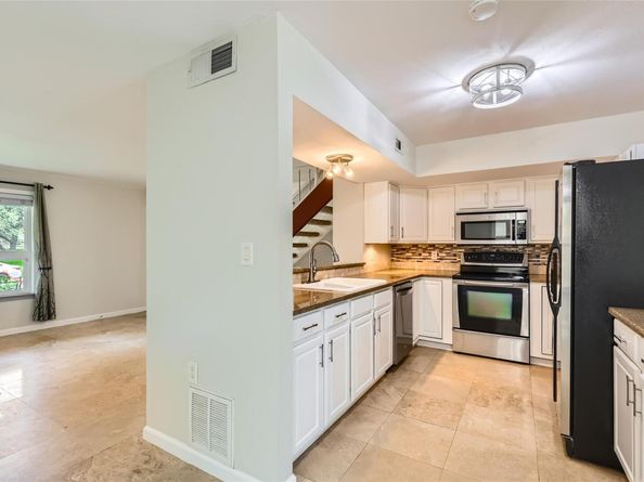 8801 Tallwood DR Unit B, Austin TX 78759