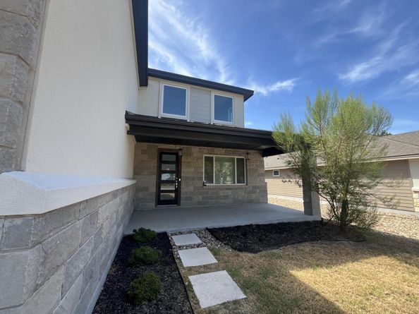 403 Summit Ridge DR N, Point Venture TX 78645