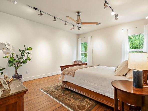 1205 Kinney Ave A, Austin TX 78704