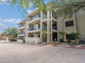 2209 Hancock DR 15, Austin TX 78756