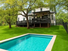 102 Hurst Creek RD, Lakeway TX 78734