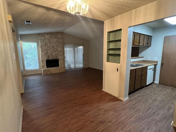 8105 Dowling CV, Austin TX 78745
